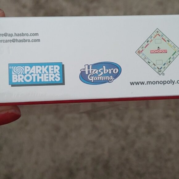 BNIP Monopoly: Rival's Edition family board game - Picture 8 of 9